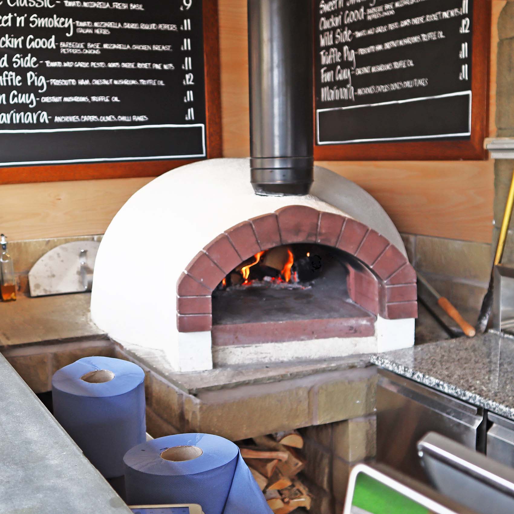 Igneus - Ceramiko Pro 1200 Wood Fired Pizza Oven - The Outdoor Grill Company